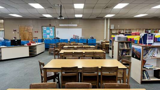 Hyde Grove Elementary School Library (3 hr min) in Jacksonville