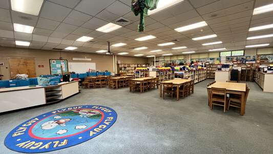 Hyde Grove Elementary School Library (3 hr min) in Jacksonville