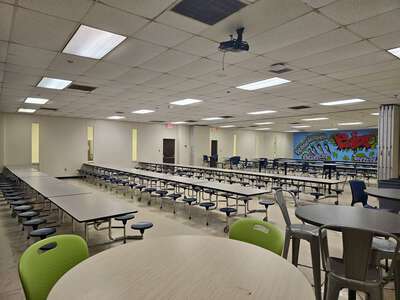 Southeast Middle Magnet School Cafeteria in Baton Rouge