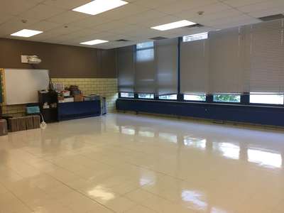 Sugar Creek Elementary School Cafeteria in Sugar Creek