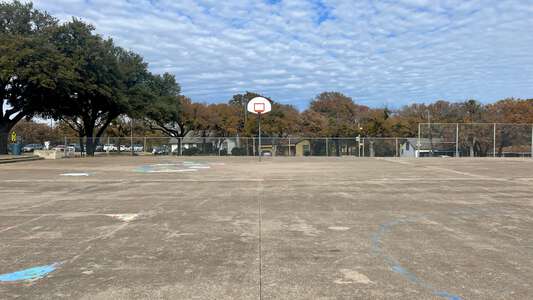 XSS Dillow Elementary School (formerly FWISD) Outdoor Basketball Courts in Fort Worth 2