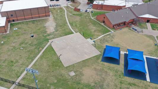 Mockingbird Elementary School Outdoor Basketball Courts - MKB in Coppell 1