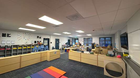 El Potrero Elementary School Classroom Standard in Moreno Valley 3