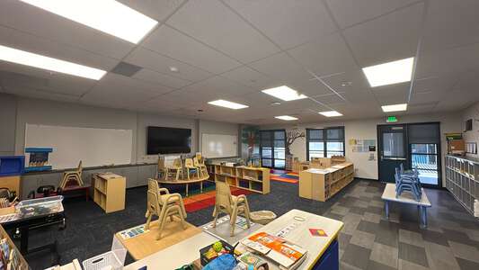El Potrero Elementary School Classroom Standard in Moreno Valley 4