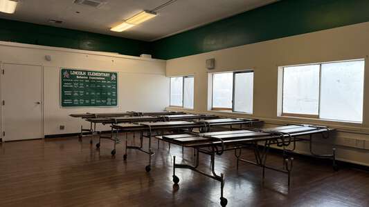 Lincoln Elementary School Cafeteria in Lynwood