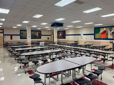 McLean Middle School Cafeteria in Fort Worth