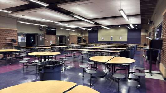 Hamilton Middle School Cafeteria in Wichita 3