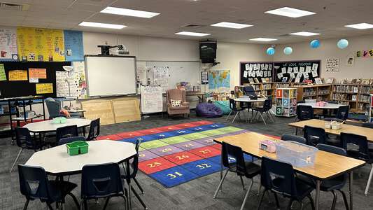 Earl - Marion B. Elementary School Library in Las Vegas