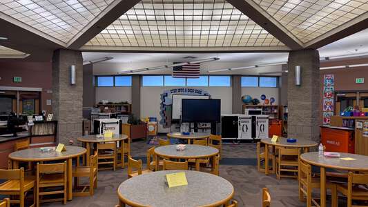Saddleback Elementary School Library in Maricopa