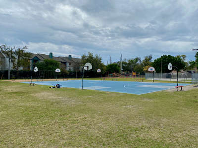 Palmetto Elementary School Outdoor Basketball Courts in Orlando