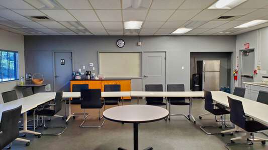 Valley Center - Pauma Unified School District Room 1 - Staff Lounge in Valley Center