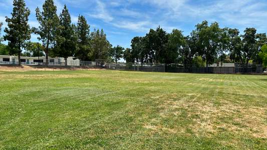 Foothill Oaks Elementary School Field - Practice in Sacramento