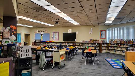 Bartlett - Selma F. Elementary School Library in Henderson