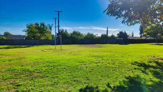 Vineyard Elementary School Field - Practice 2 in Ontario