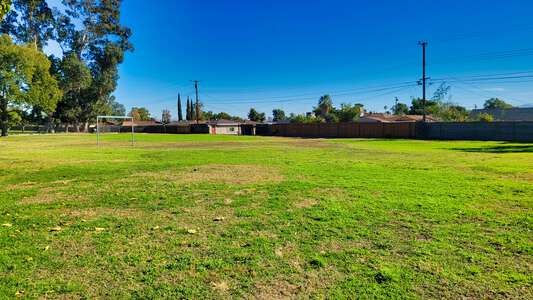 Vineyard Elementary School Field - Practice 2 in Ontario