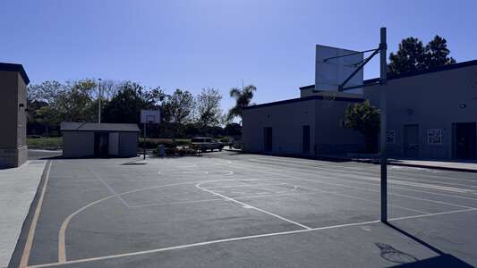 Plaza Vista School (K-8) Outdoor Basketball Courts in Irvine