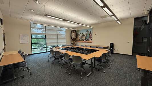 Room R127 - Conference Room