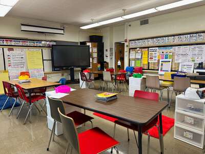 Umphrey Lee Elementary School Classroom Standard in Dallas 3