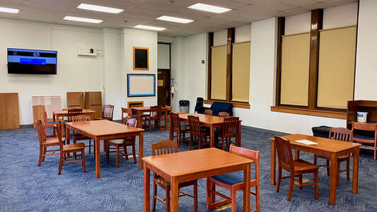 Prosser - Charles Allen Prosser Career Academy High School Library in Chicago