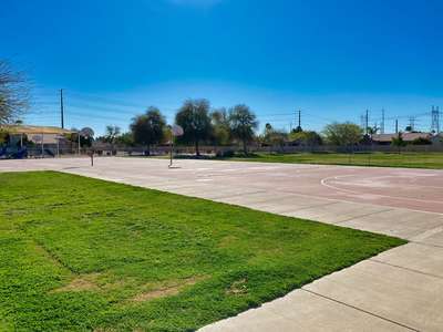 Sonoma Ranch Elementary School Outdoor Basketball Courts in Gilbert