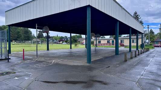 Outdoor Basketball Courts