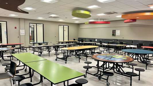 Clearview Elementary School Cafeteria in LaGrange