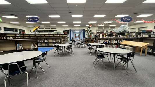 Fir Grove Elementary School Library in Beaverton 3