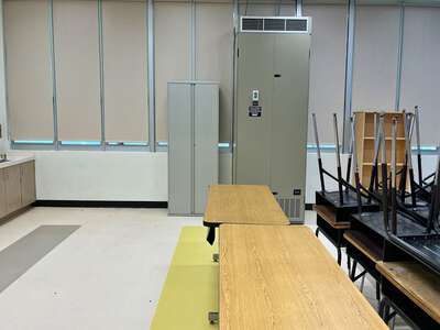 Palm Springs Elementary School Classroom Standard in Hialeah
