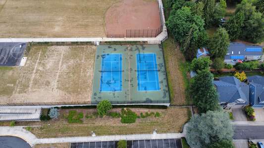 Tumwater Middle School Tennis Courts in Portland