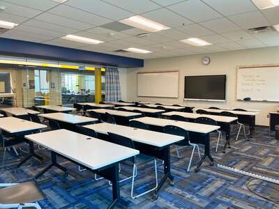 Madison Park Middle School Classroom Standard in Phoenix