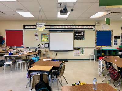Chain of Lakes Elementary School Classroom Standard in Winter Haven