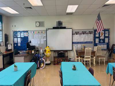 Miami Heights Elementary School Classroom Standard in Miami 3