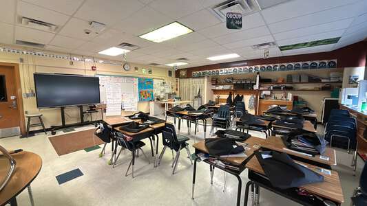 McLean Science and Technology Magnet Elementary School Classroom Standard in Wichita 3