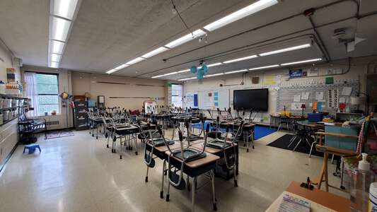 Blue Grass Elementary School Classroom Standard in Knoxville