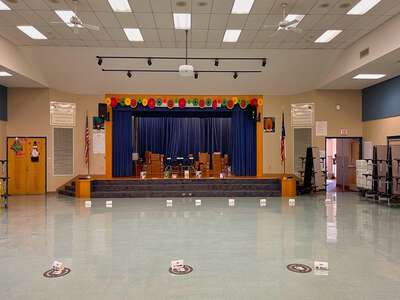 Metz Elementary School Cafeteria (cap: 64) in Austin