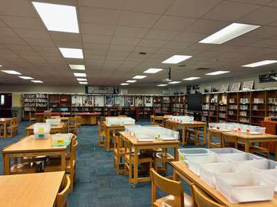 Forest Oak Middle School Library in Fort Worth 2