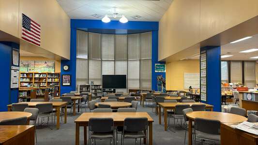 Allison Traditional Magnet Middle School Library in Wichita 2