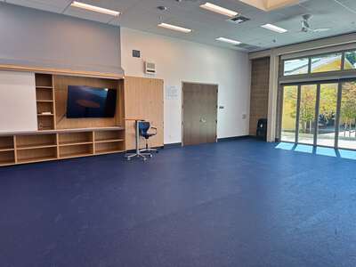 Burlingame Intermediate School Studio A in Burlingame 3