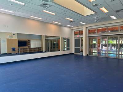 Burlingame Intermediate School Studio A in Burlingame 4