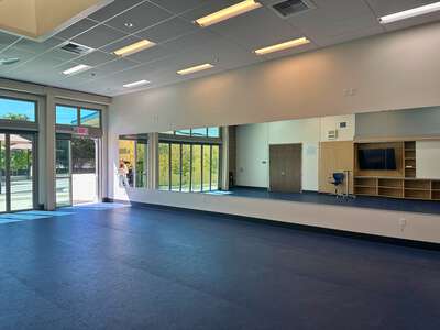 Burlingame Intermediate School Studio A in Burlingame 2
