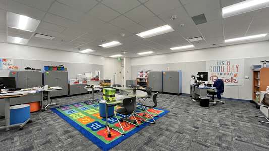 Roosevelt Elementary School (Pomona Unified School District) Classroom Standard in Pomona