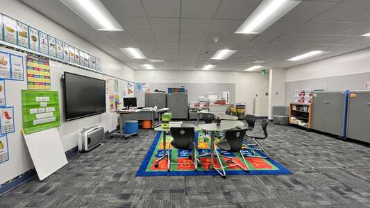 Roosevelt Elementary School (Pomona Unified School District) Classroom Standard in Pomona