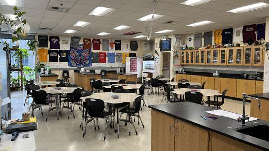 Evergreen Valley High School in San Jose California Slideshow Image 8