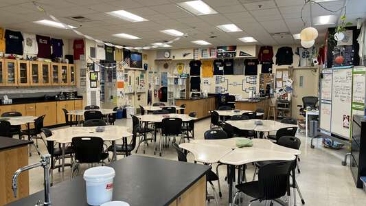 Evergreen Valley High School Classroom - Standard in San Jose 3
