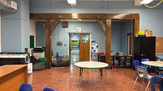 Lawndale Elementary Community Academy Classroom Standard in Chicago 4