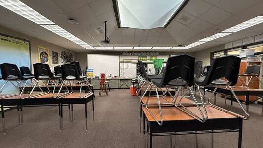 Vista Verde School (K-8) Classroom Standard in Irvine