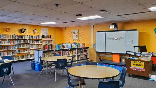 Green Elementary School Library in San Diego