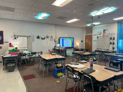 Christenberry Elementary School Classroom Standard in Knoxville