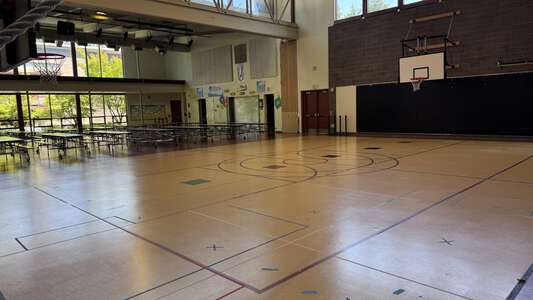 Benjamin Franklin Elementary School Commons (Cafeteria) in Kirkland