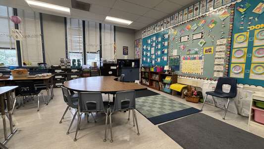 Thomas Edison Elementary School Classroom Standard in Burbank 2